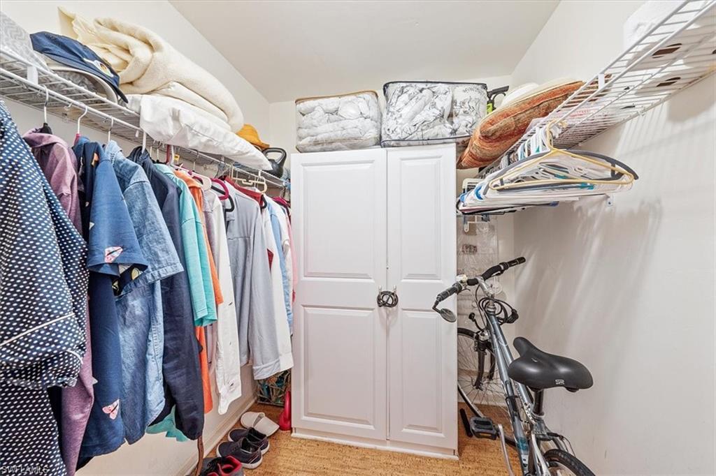 PAVILION CLUB - Residential