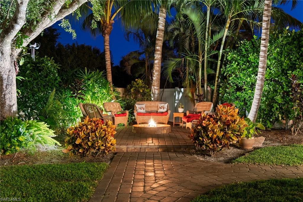 BOCA PALMS - Residential