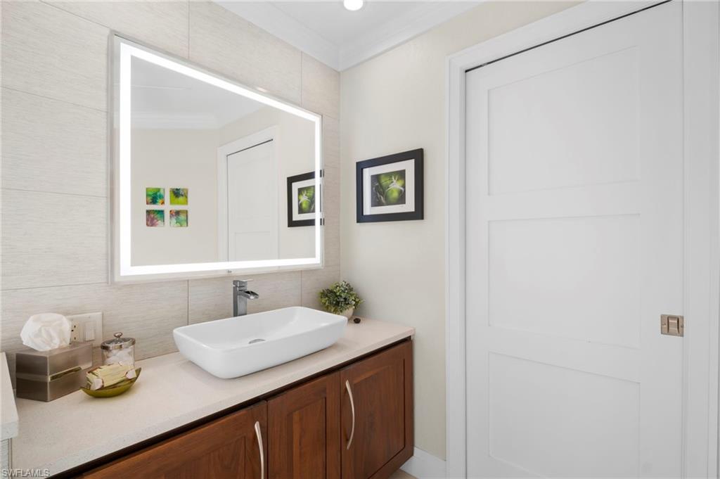 BOCA PALMS - Residential