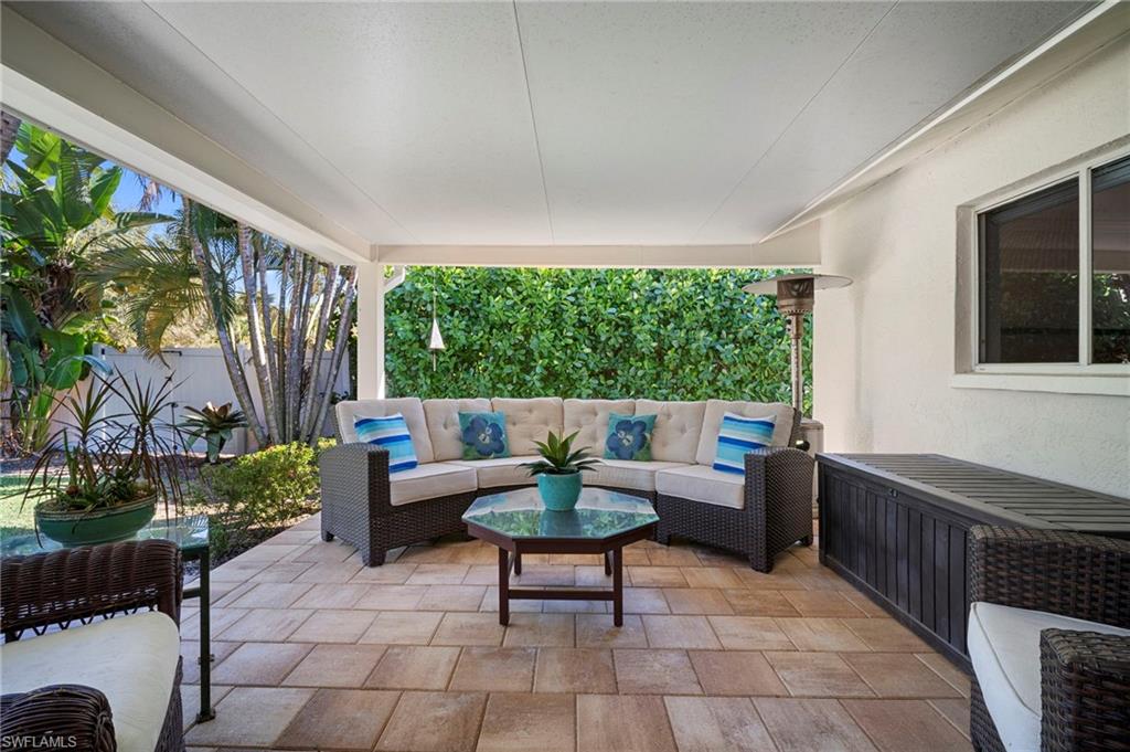 BOCA PALMS - Residential