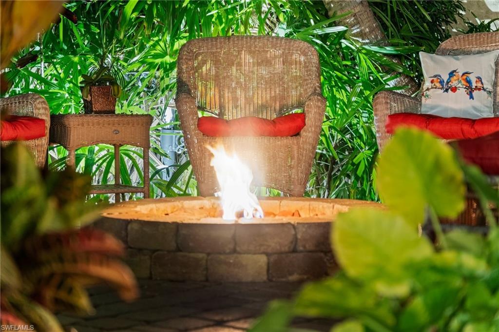 BOCA PALMS - Residential