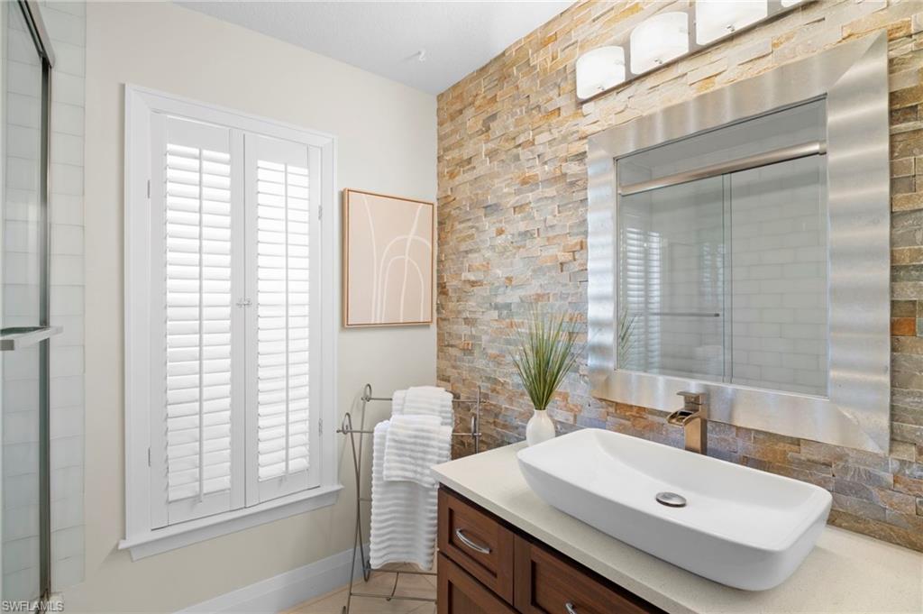 BOCA PALMS - Residential