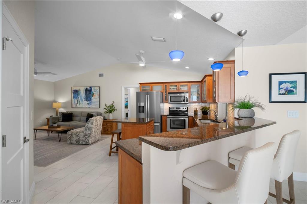 BOCA PALMS - Residential