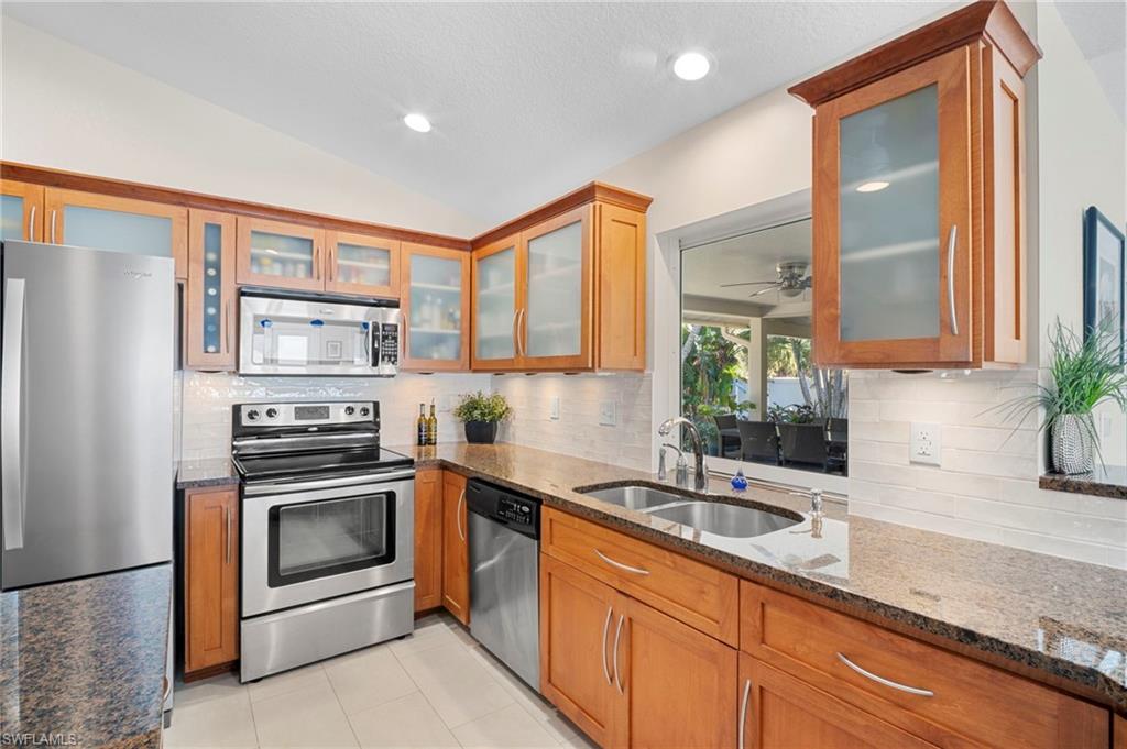 BOCA PALMS - Residential