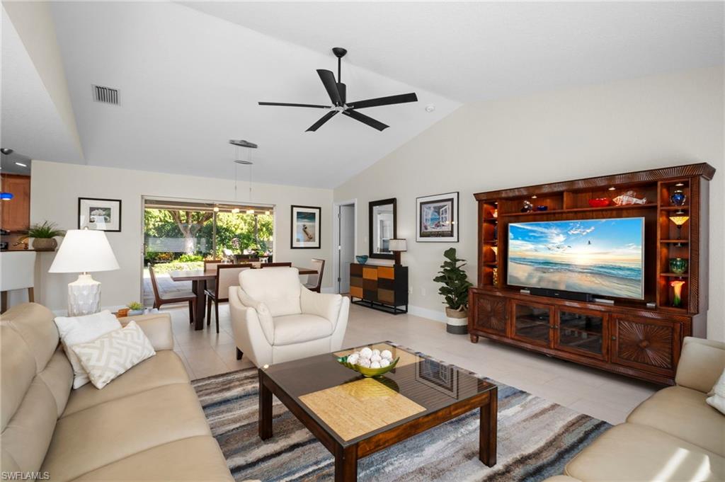 BOCA PALMS - Residential