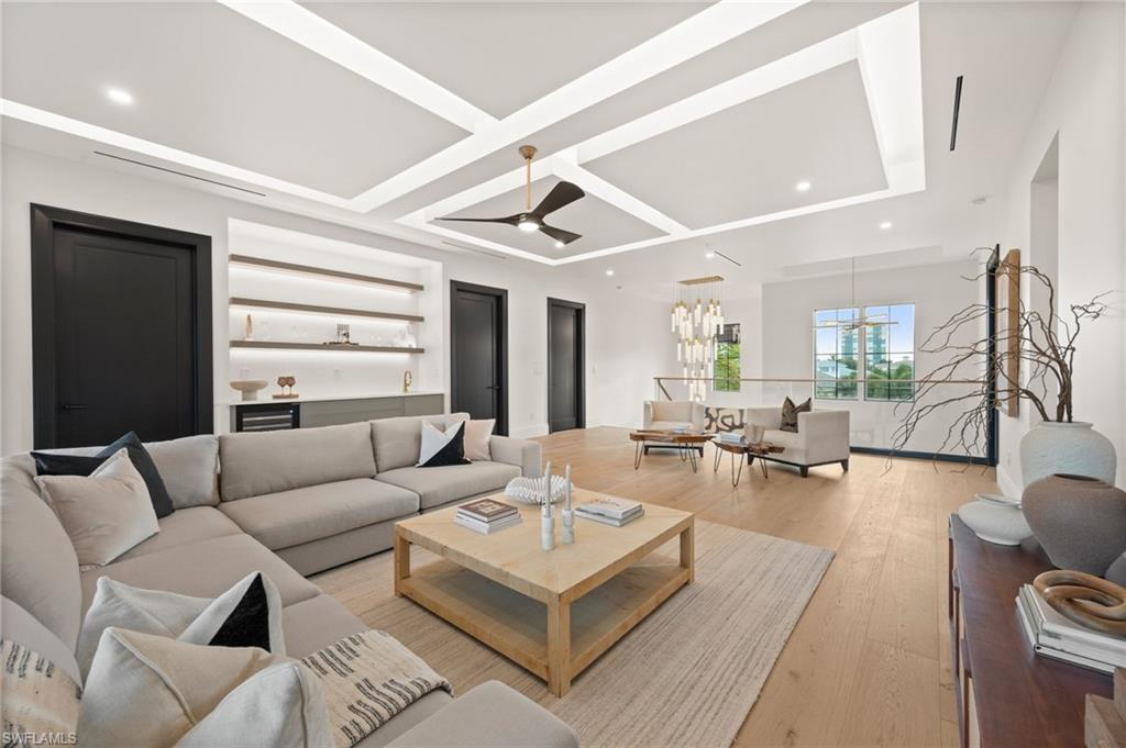 PARK SHORE - Residential