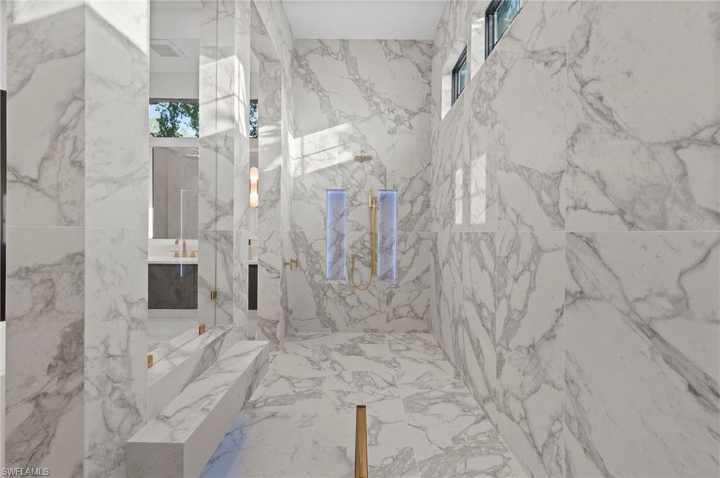 PARK SHORE - Residential