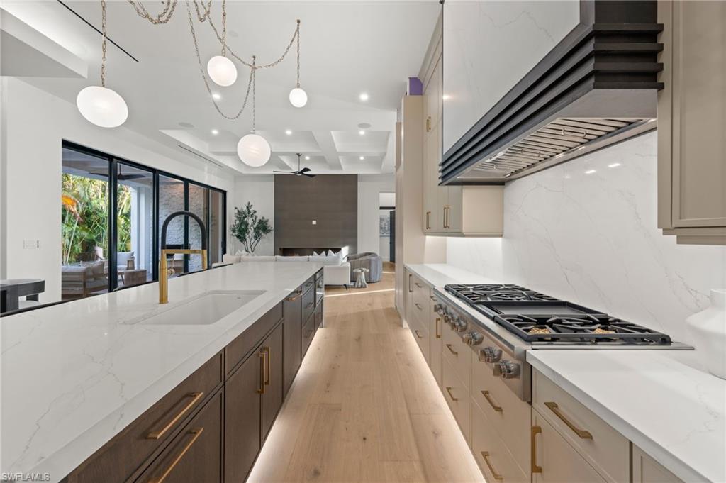 PARK SHORE - Residential