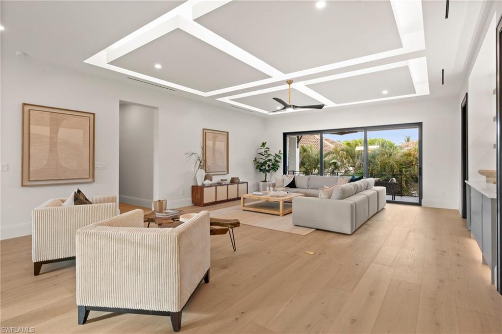 PARK SHORE - Residential