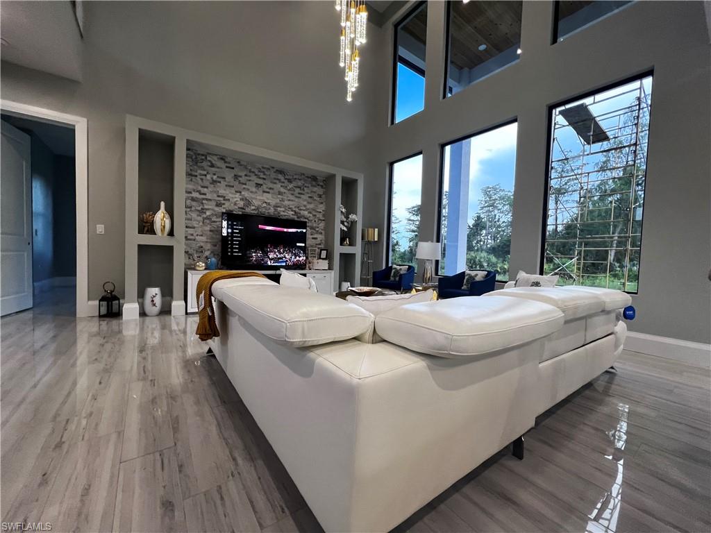 GOLDEN GATE ESTATES - Residential