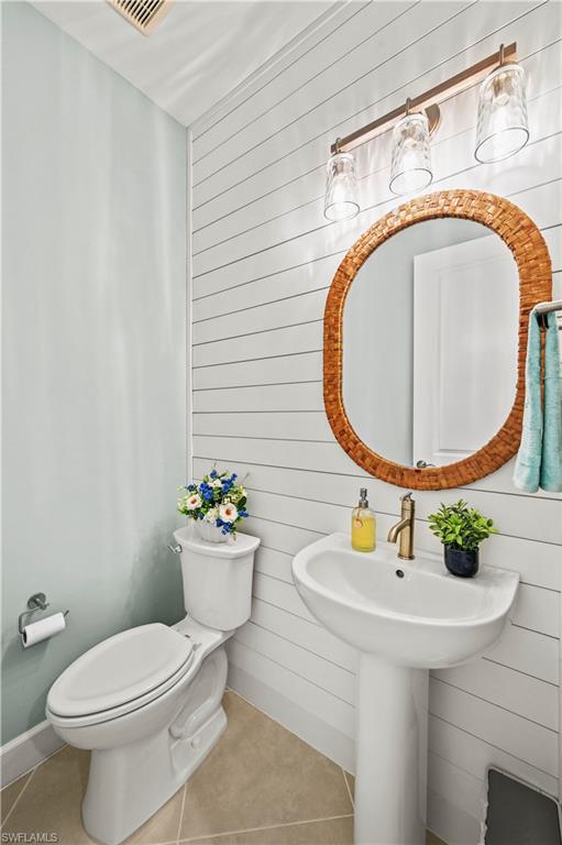 EDGEWATER SHORES - Residential