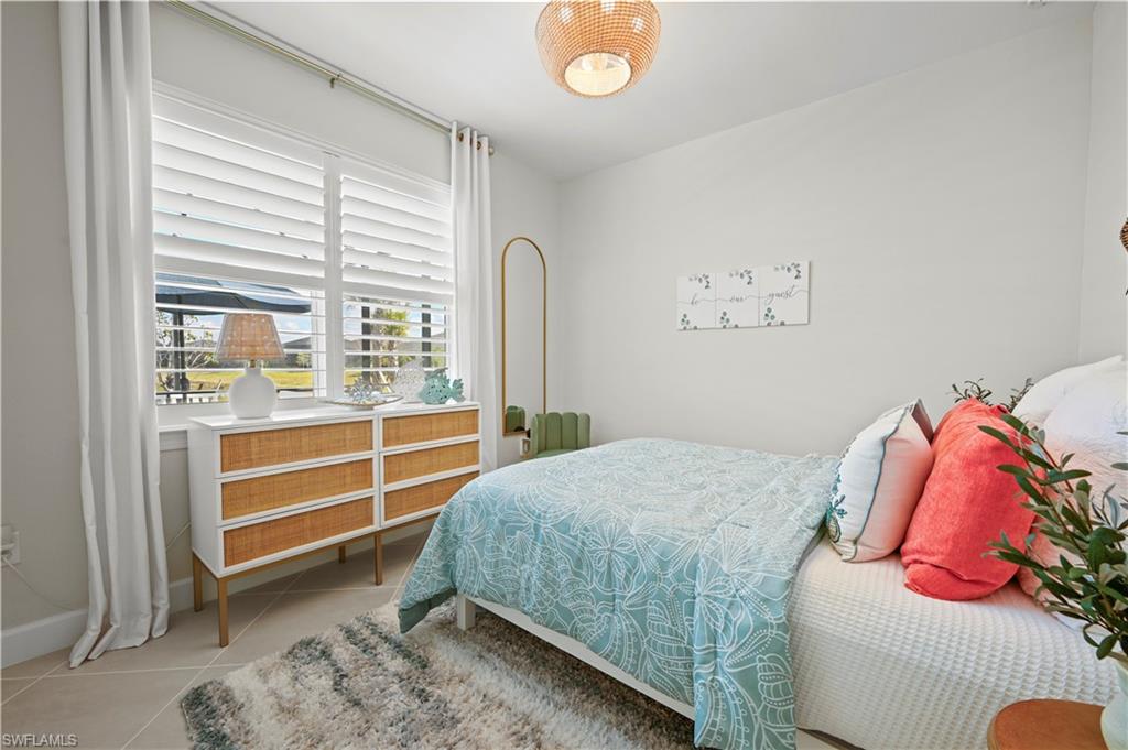 EDGEWATER SHORES - Residential