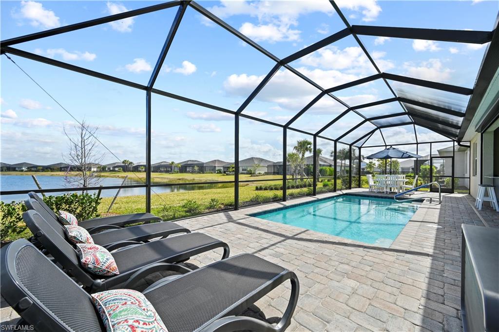 EDGEWATER SHORES - Residential