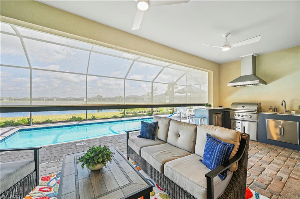 EDGEWATER SHORES - Residential