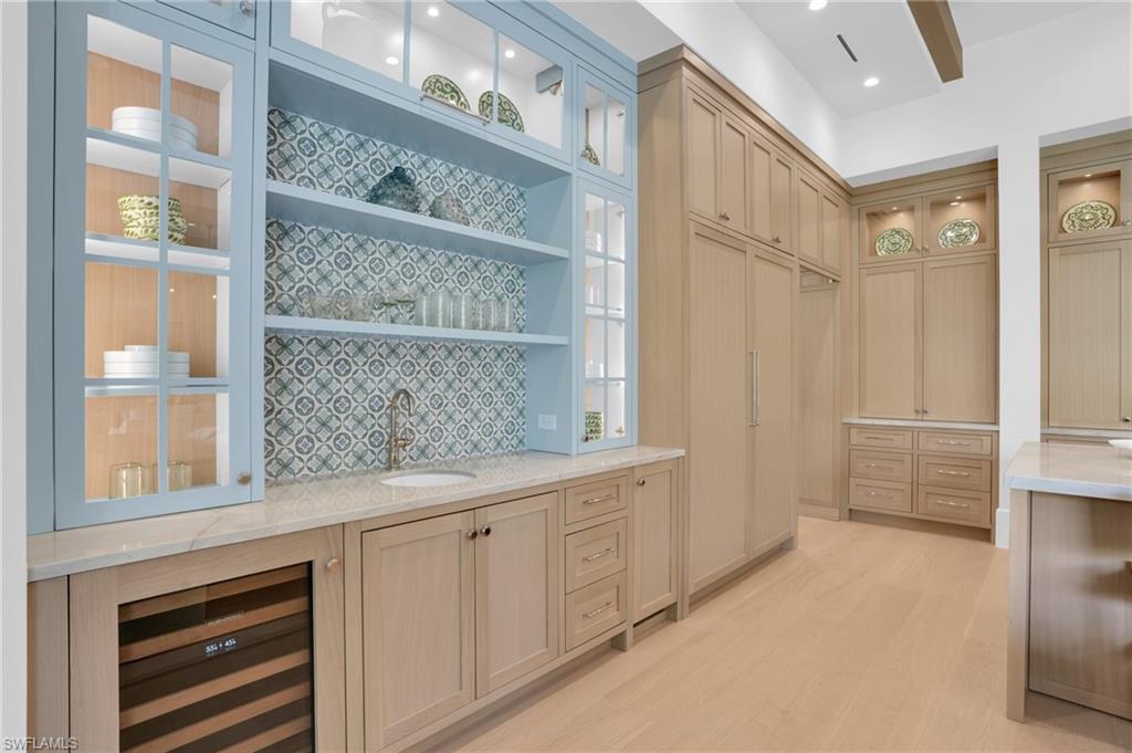 PARK SHORE - Residential