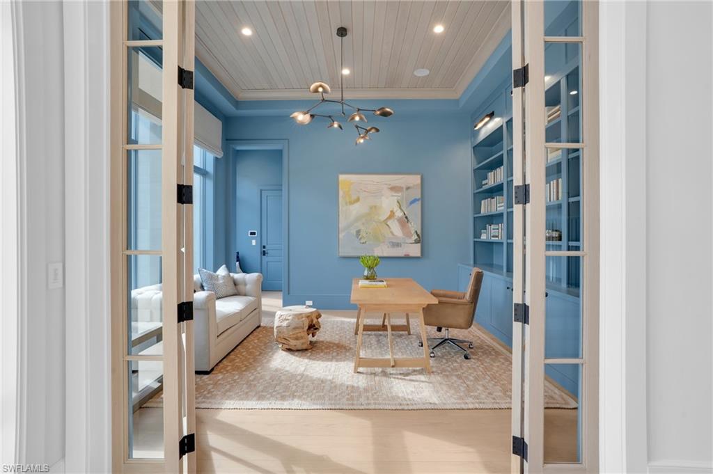 PARK SHORE - Residential