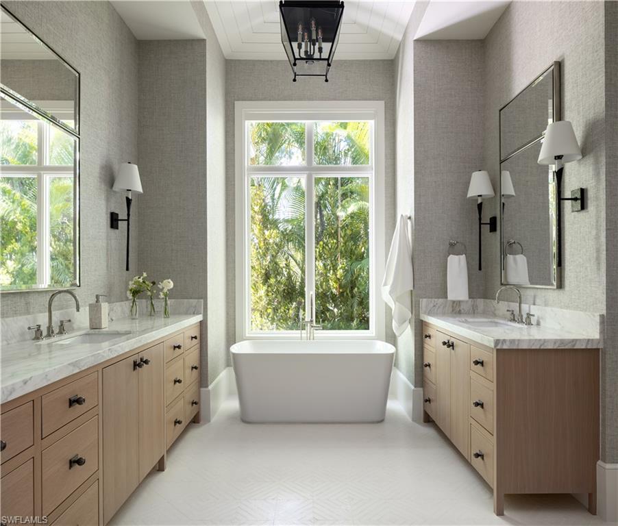 PARK SHORE - Residential