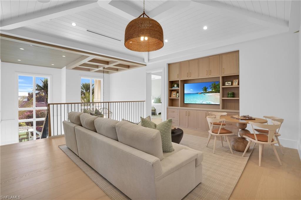 PARK SHORE - Residential