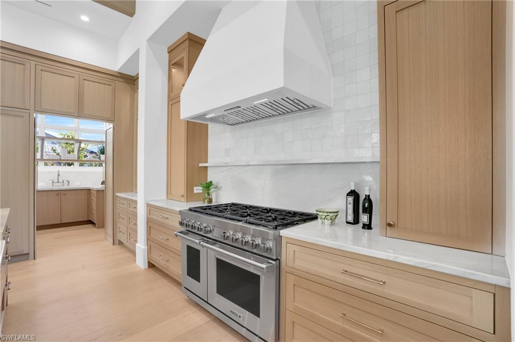 PARK SHORE - Residential