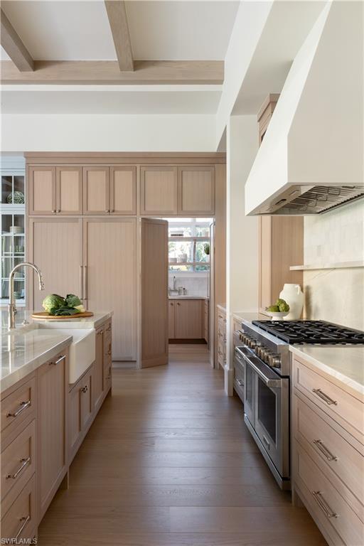 PARK SHORE - Residential