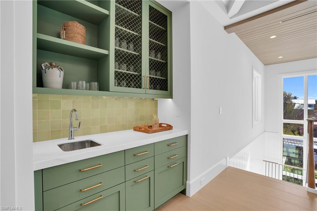 PARK SHORE - Residential