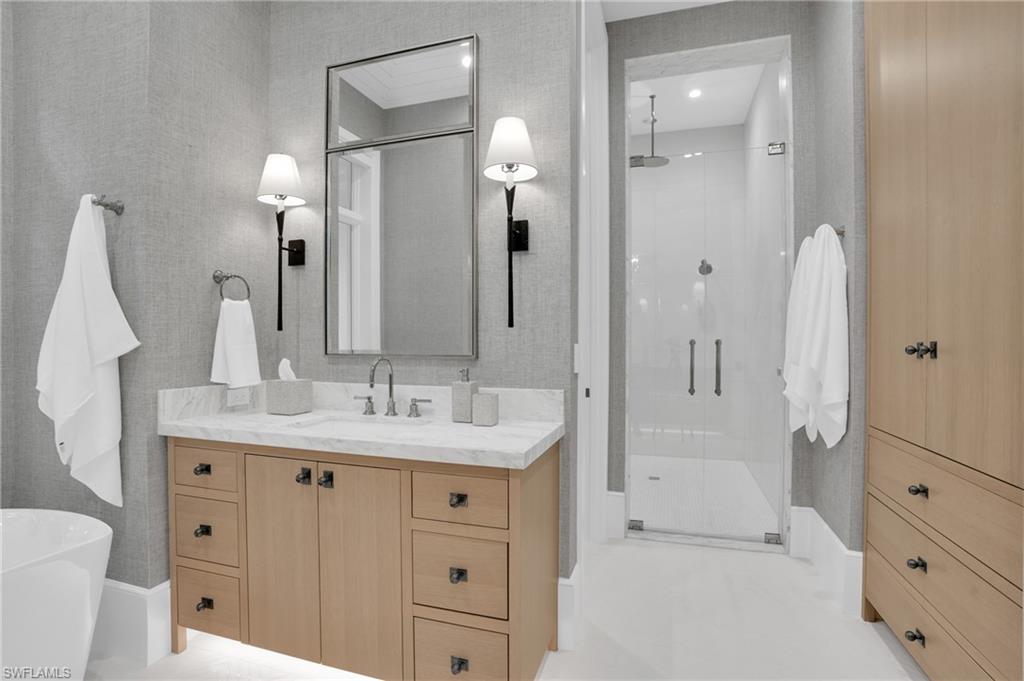 PARK SHORE - Residential