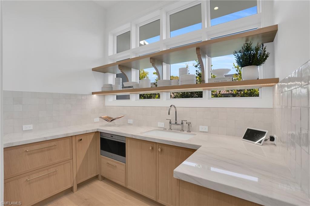 PARK SHORE - Residential