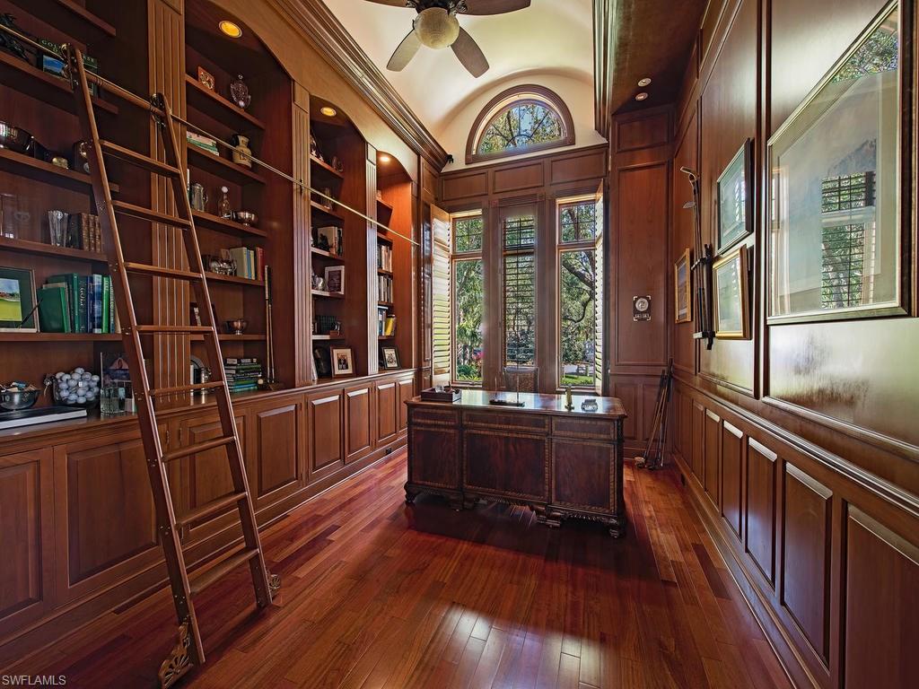 HIDDEN HARBOR - Residential