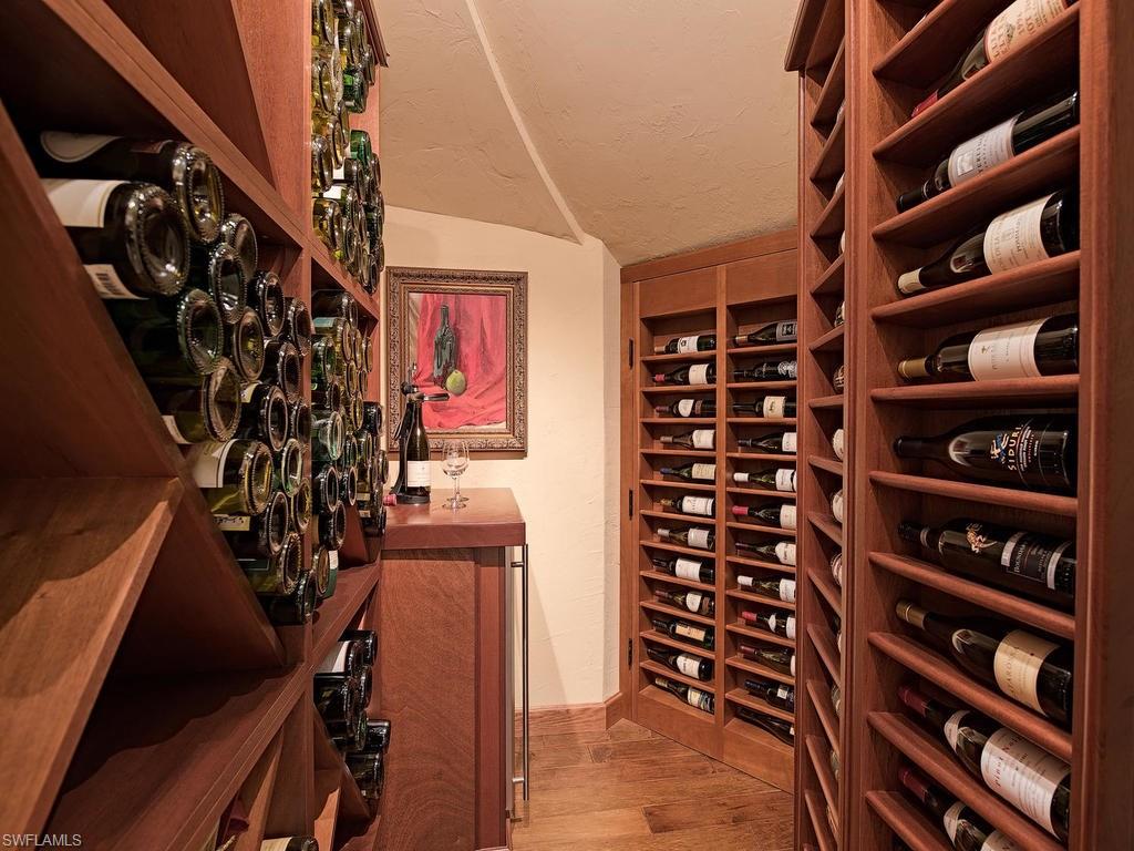 HIDDEN HARBOR - Residential