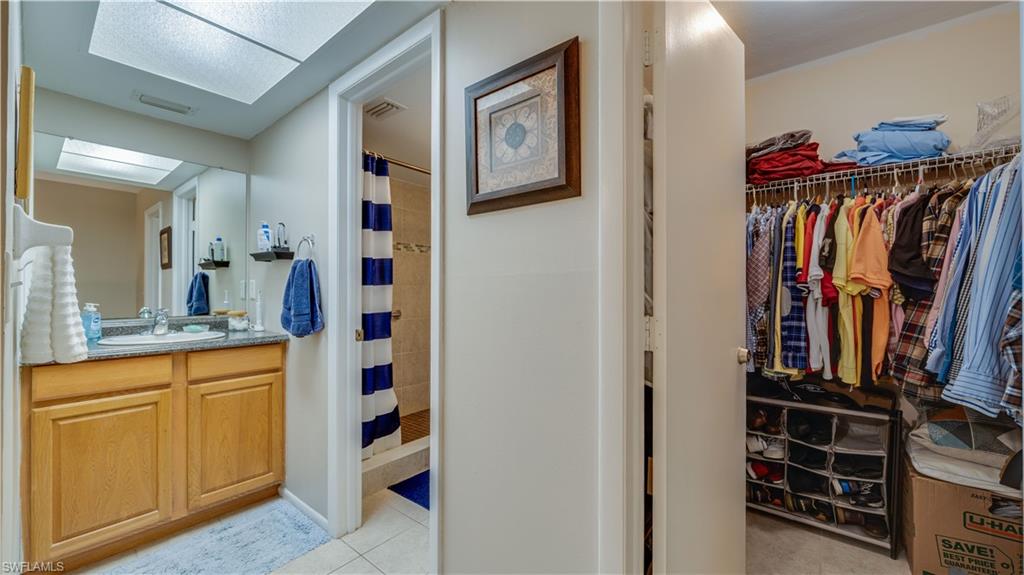 CAPTAINS POINTE CONDO - Residential