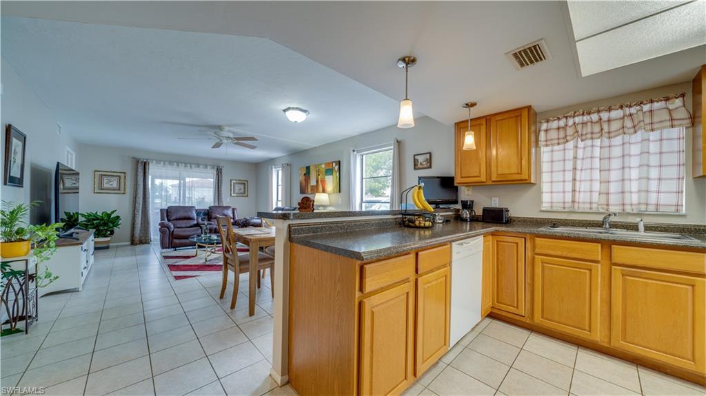 CAPTAINS POINTE CONDO - Residential