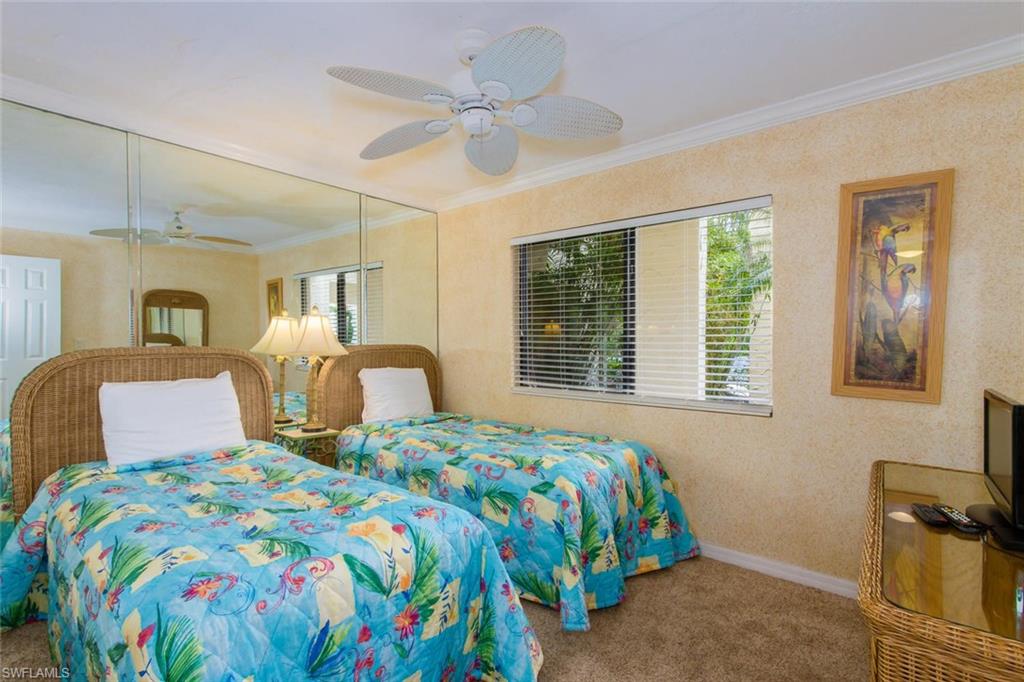 POINTE SANTO DE SANIBEL CONDO - Residential