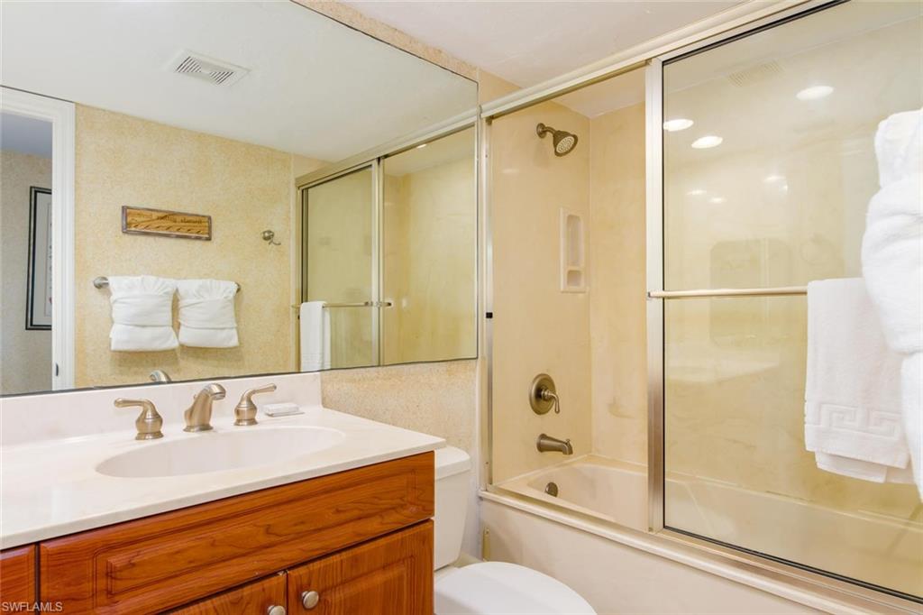 POINTE SANTO DE SANIBEL CONDO - Residential