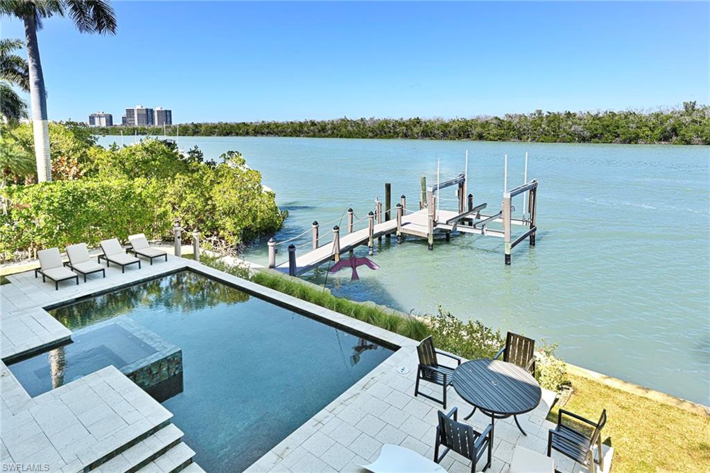 CAROLANDS - Residential