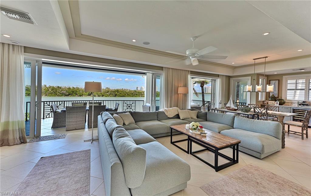 CAROLANDS - Residential