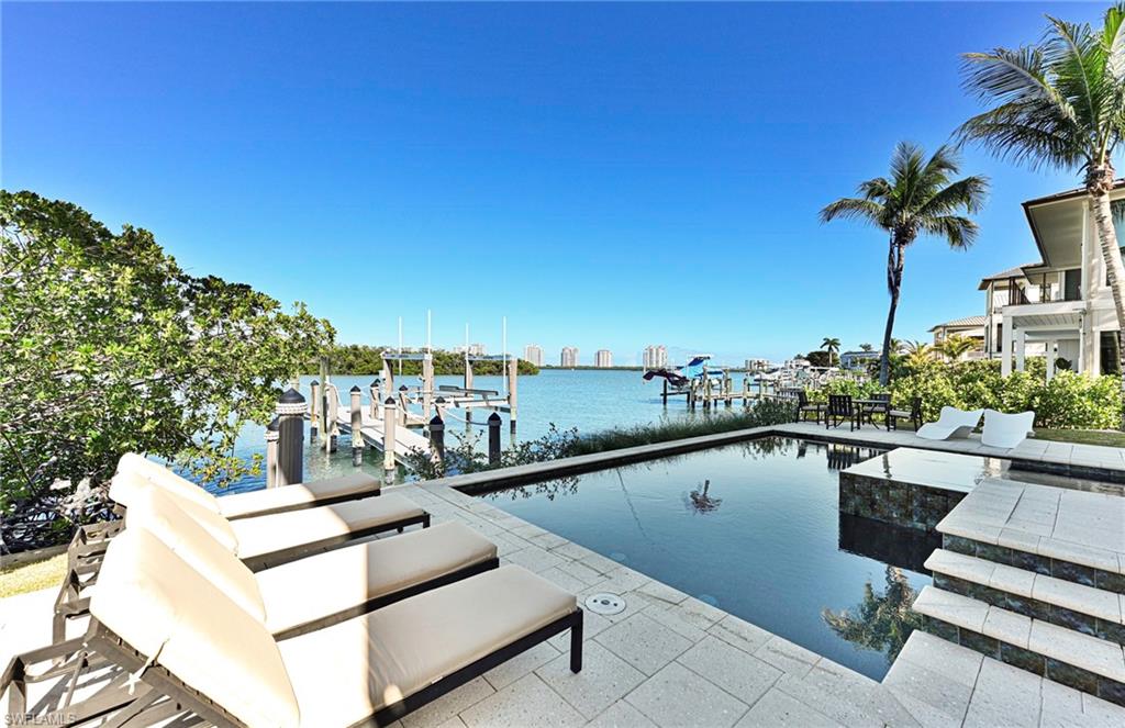 CAROLANDS - Residential