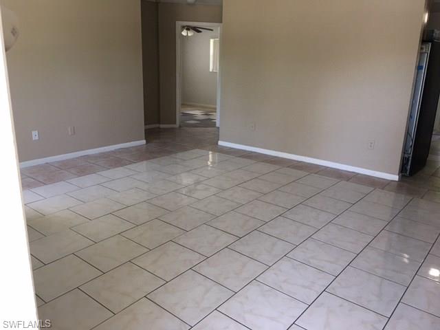 NAPLES MANOR - Residential