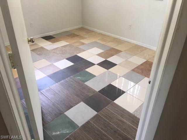 NAPLES MANOR - Residential