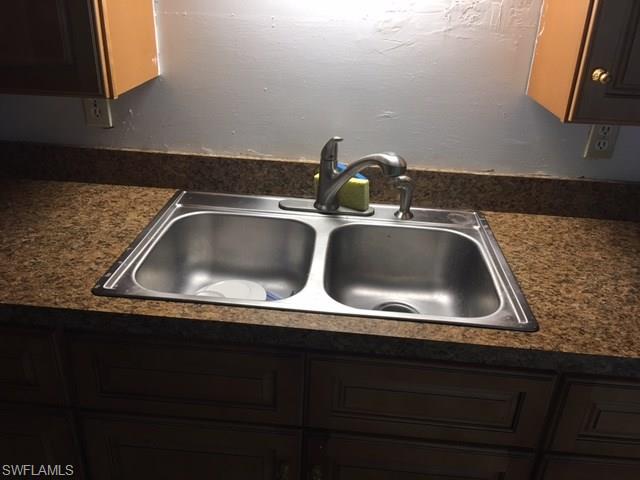 NAPLES MANOR - Residential