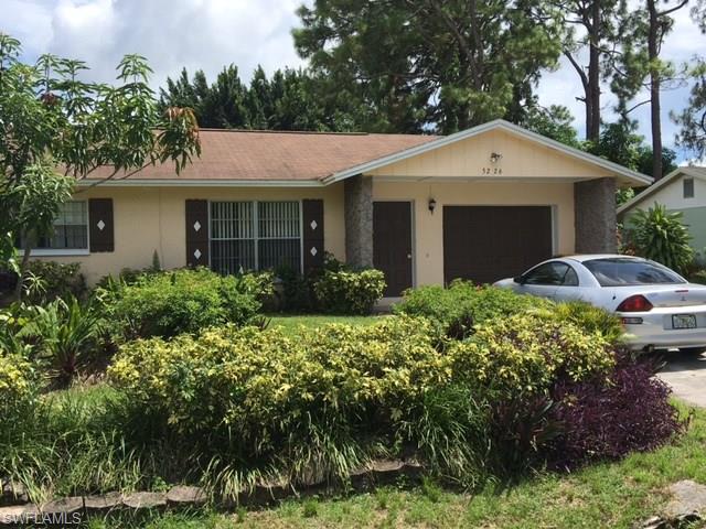 NAPLES MANOR - Residential