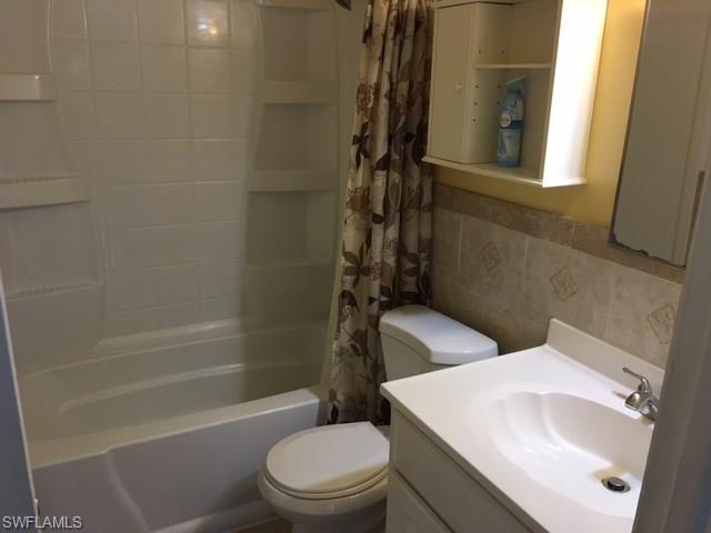 NAPLES MANOR - Residential