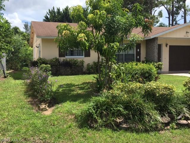 NAPLES MANOR - Residential