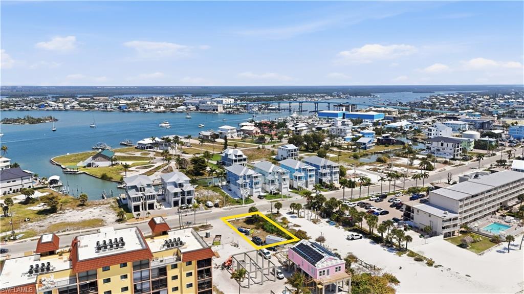 ISLAND SHORES - Land