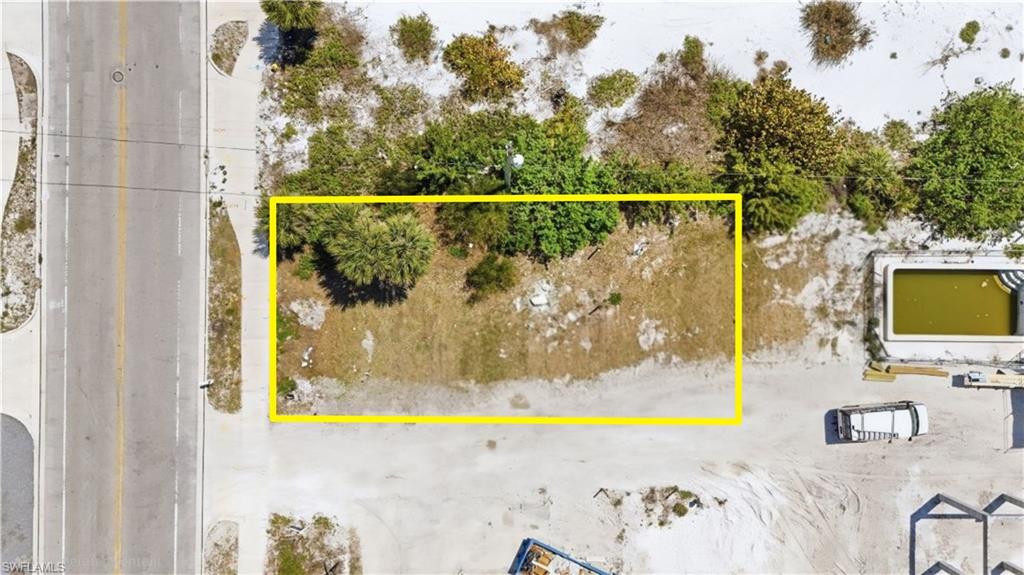 ISLAND SHORES - Land