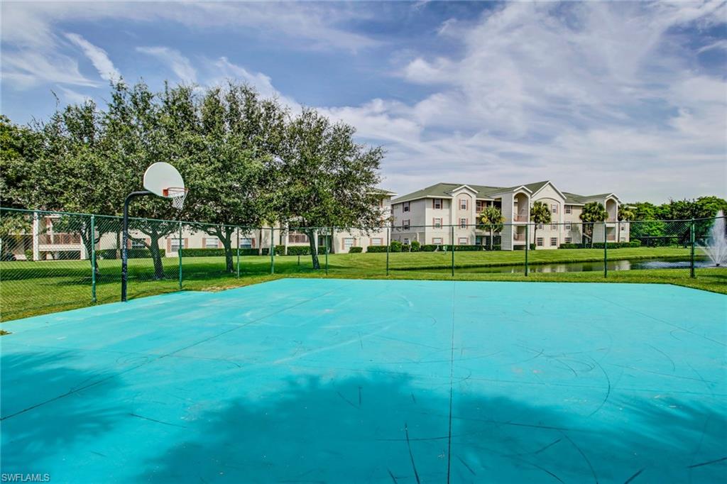 FOUR MILE COVE - Residential