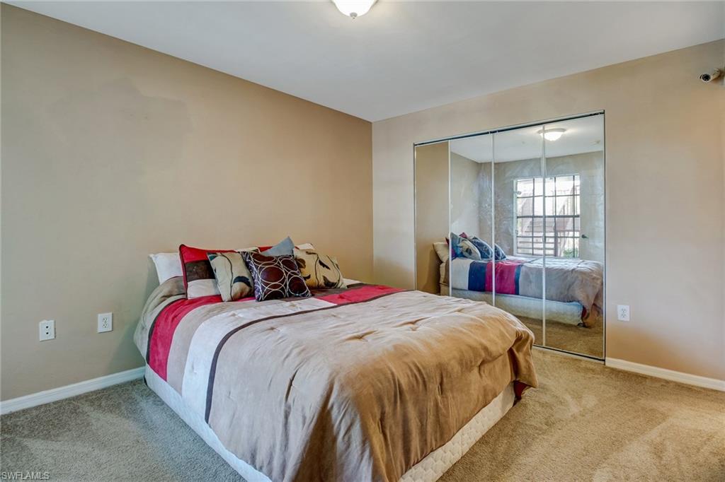 FOUR MILE COVE - Residential