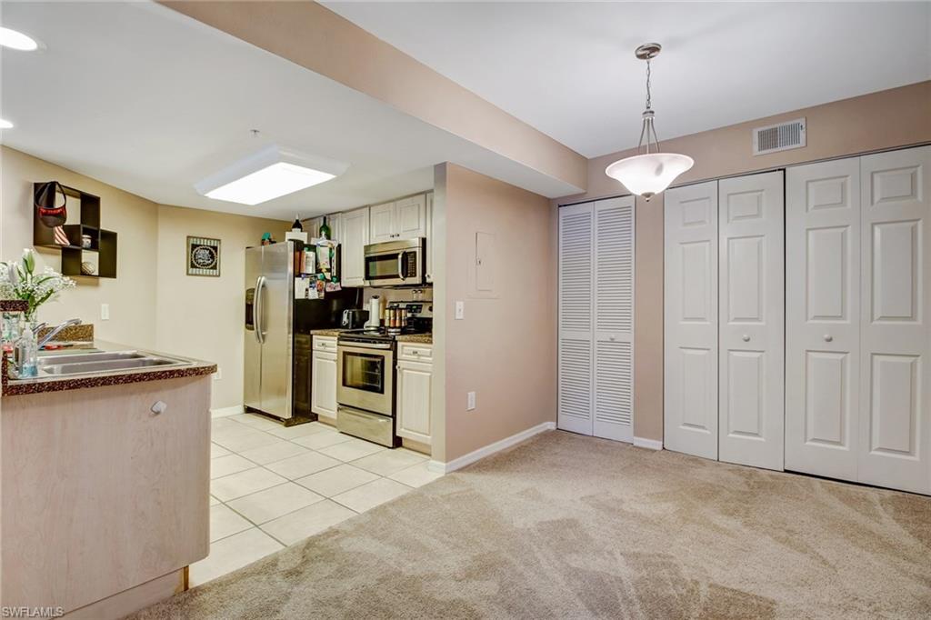 FOUR MILE COVE - Residential