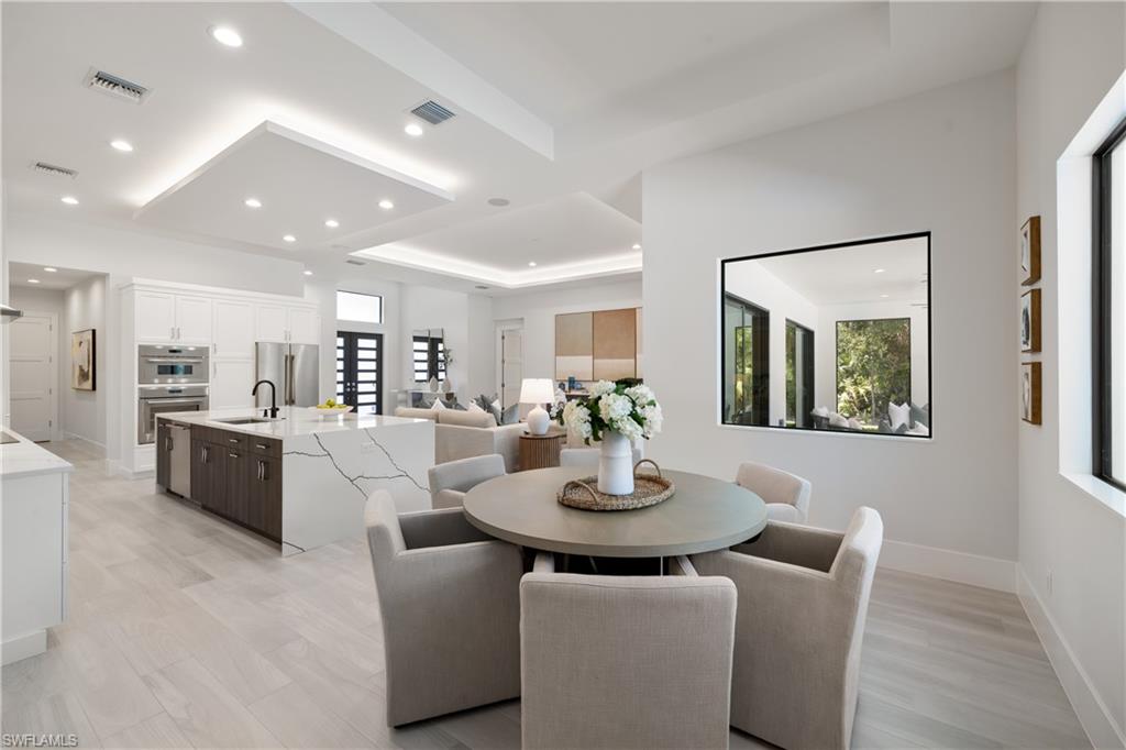 GOLDEN GATE ESTATES - Residential