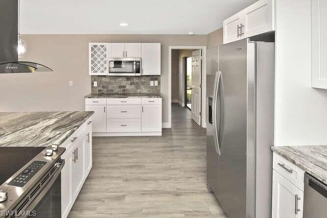 CAPE CORAL - Residential