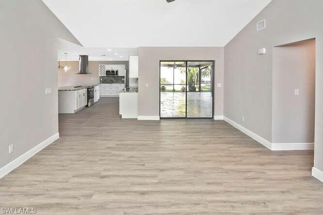 CAPE CORAL - Residential